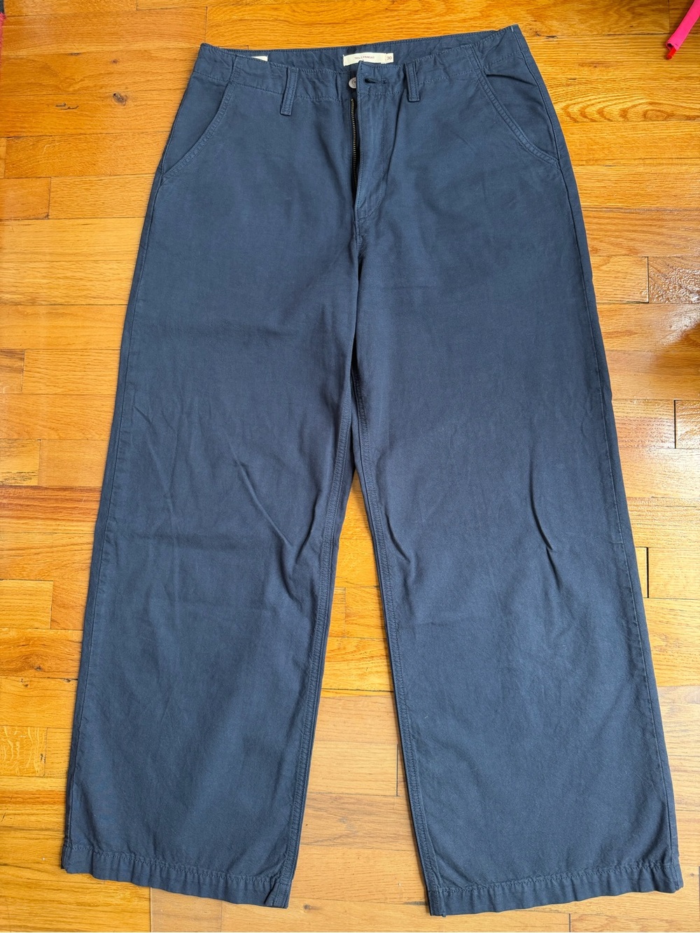 Levi’s Women’s Navy Casual Straight-Leg Pants